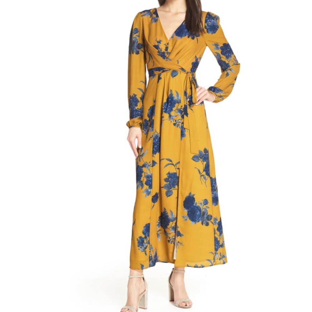 GORGEOUS wedding guest dress. Floral print and flows. Perfect for dancing